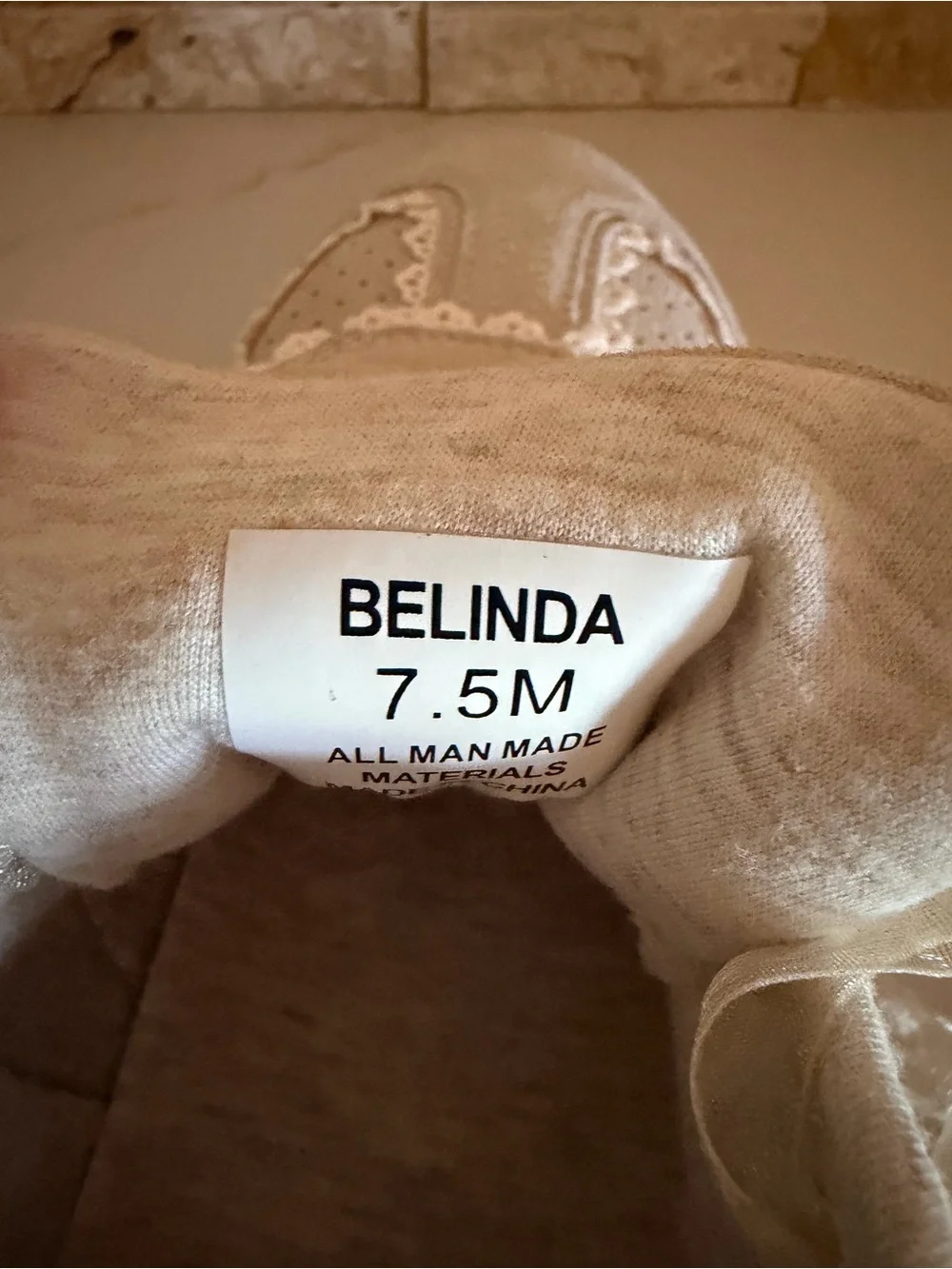 Cream Lace-Trim Casual Sneakers with Organza Bows